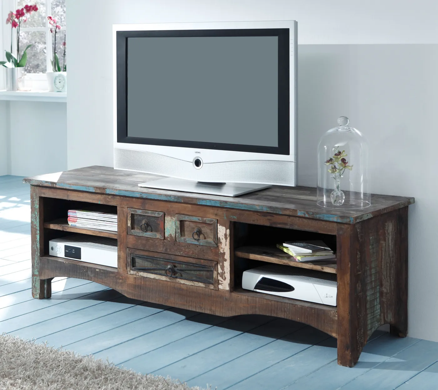 Himalaya wood recycled material TV unit — Photo 1