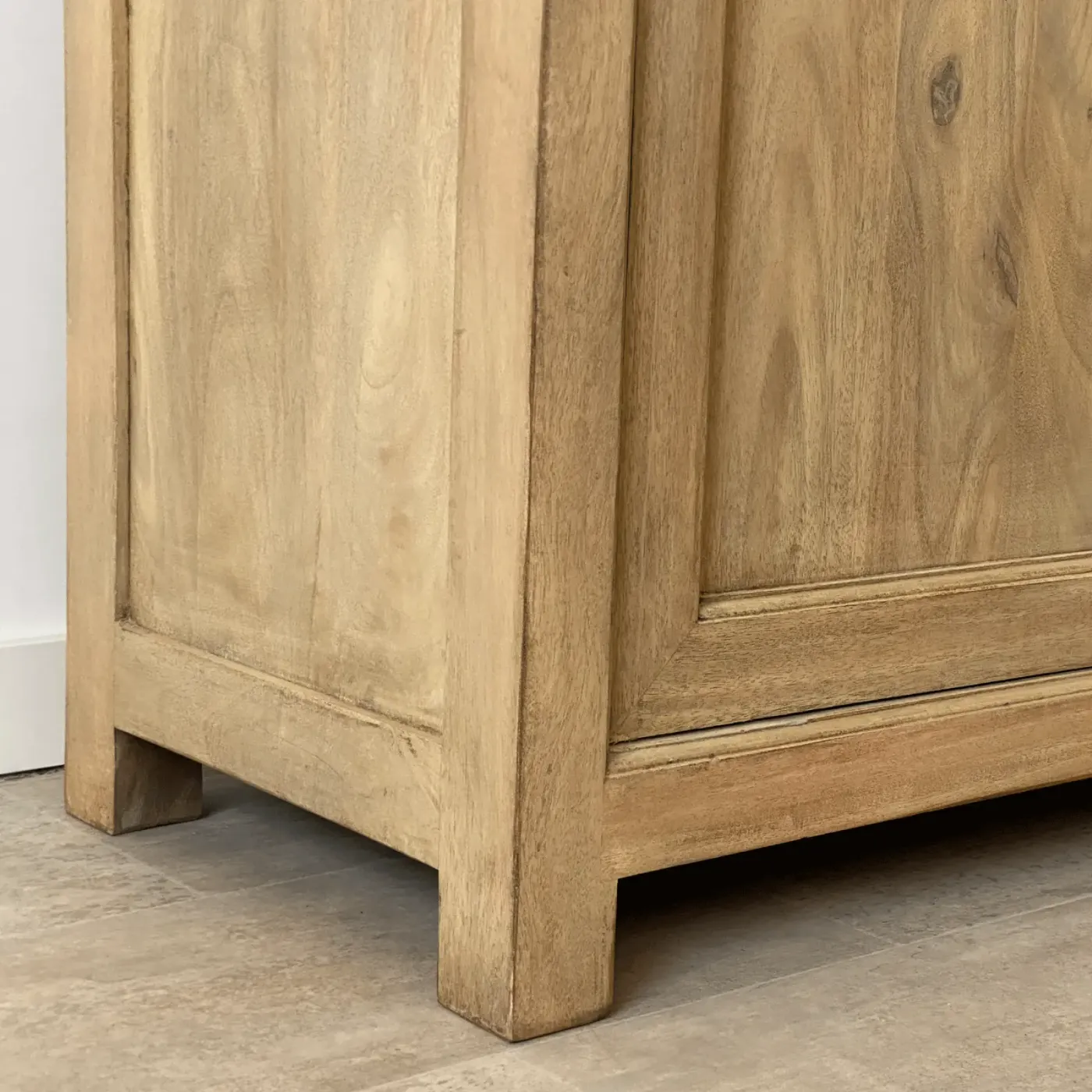 Rustic mango wood display cabinet — Photo 4