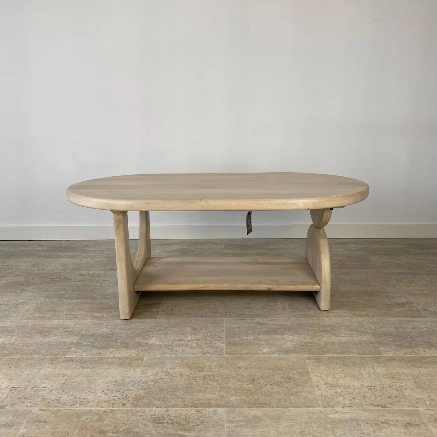 Mango wood coffee table – whitewashed — Photo 3