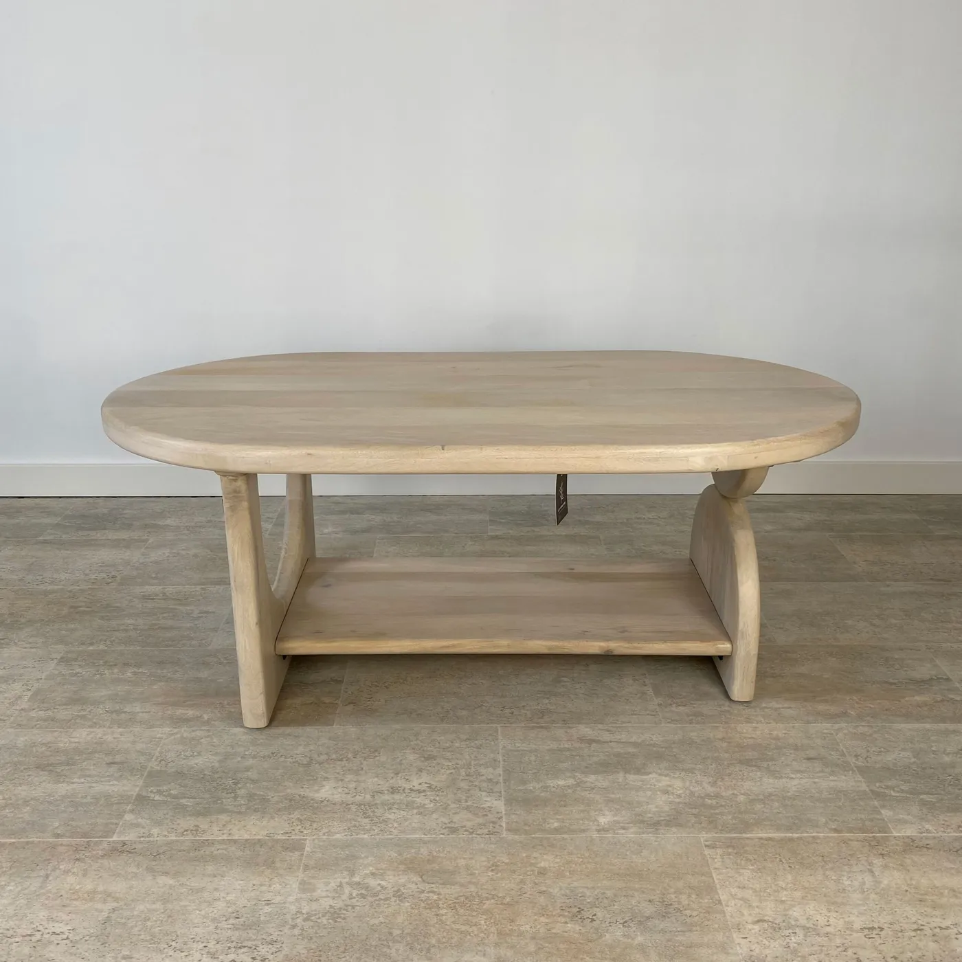 Mango wood coffee table – whitewashed — Photo 4