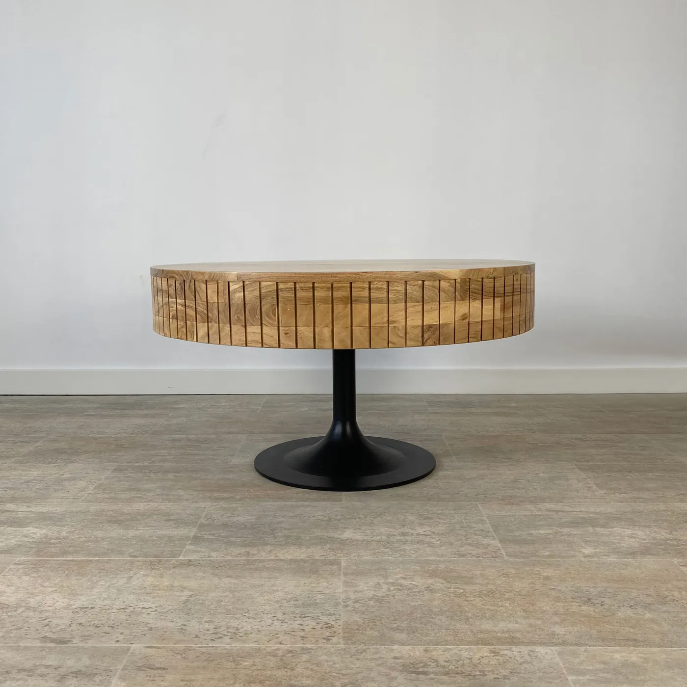 Barcelona acacia coffee table with drawer — Photo 3