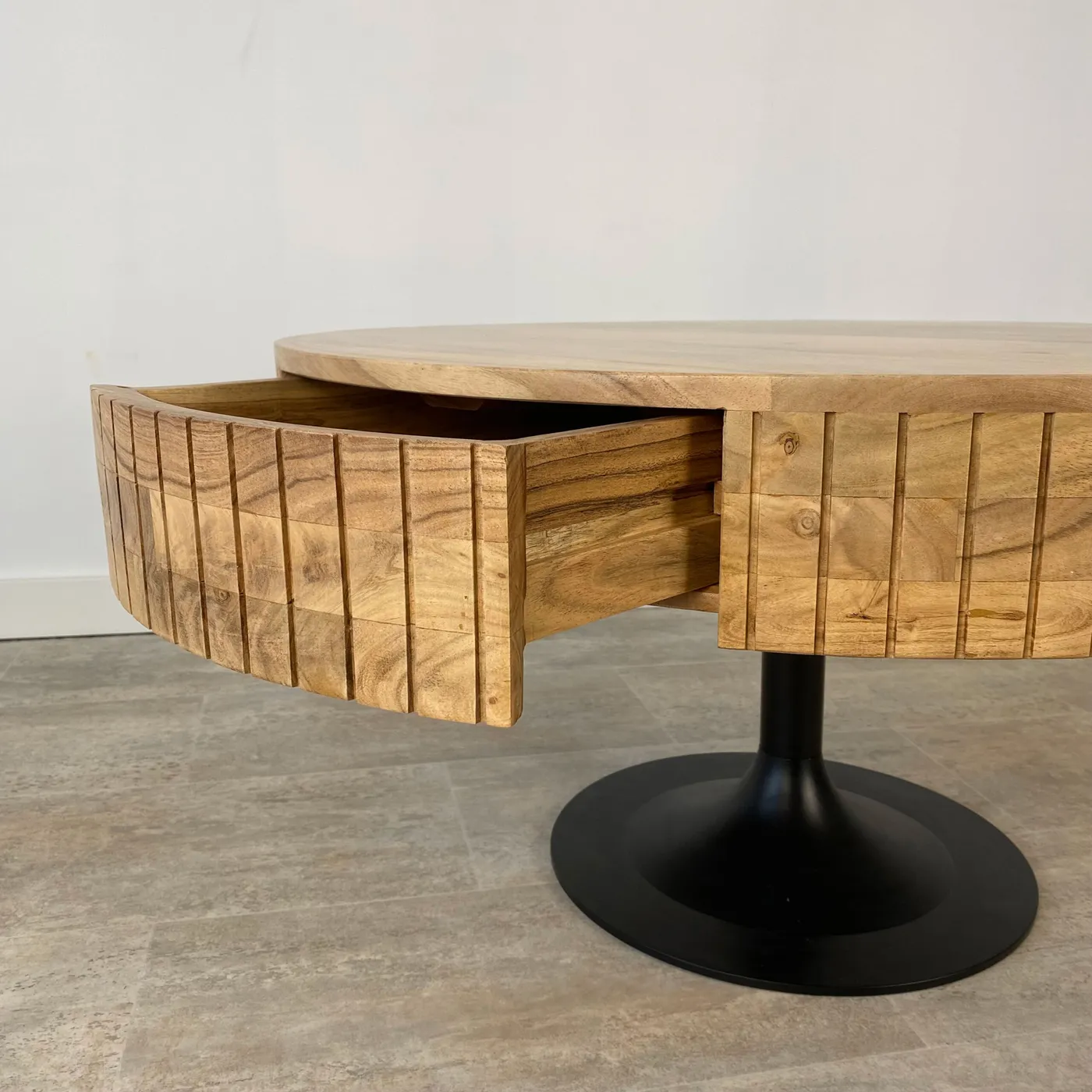 Barcelona acacia coffee table with drawer — Photo 4