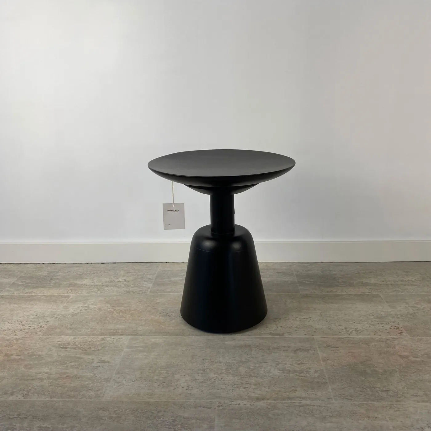 Mesa auxiliar de mango negra — Foto 3