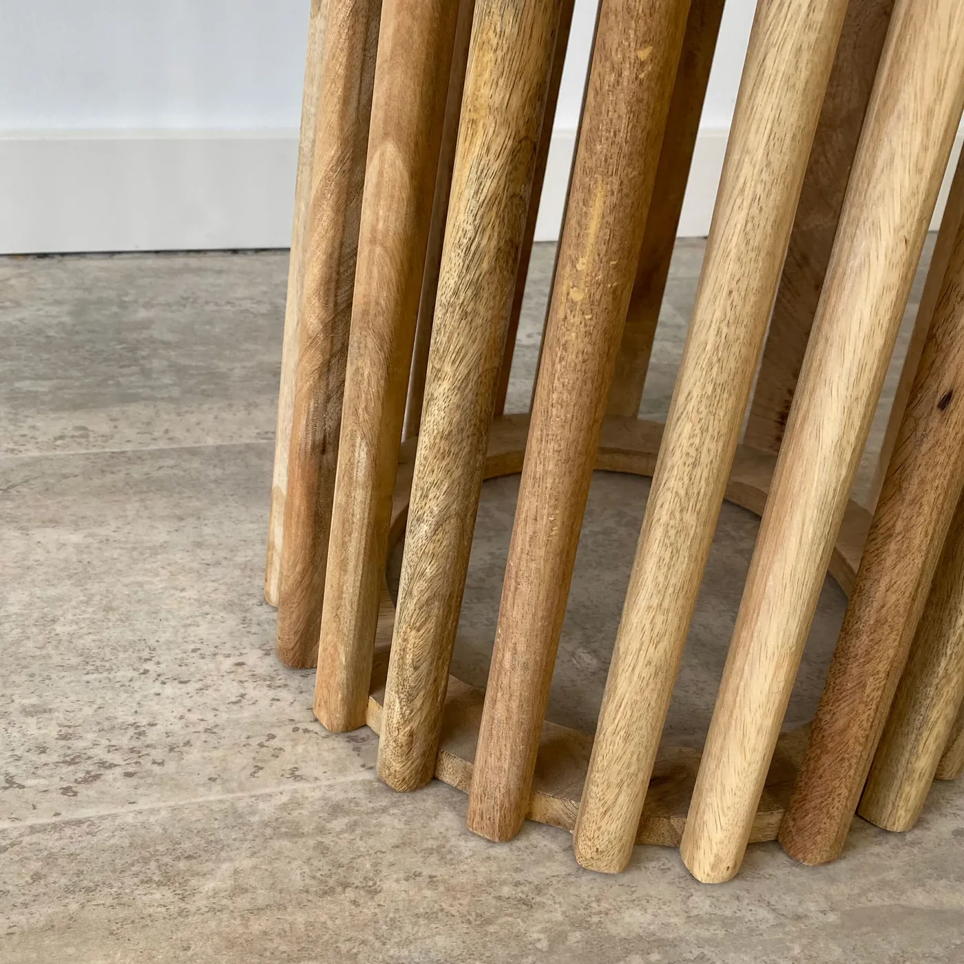 Table d’appoint ronde en manguier naturelle — Photo 2