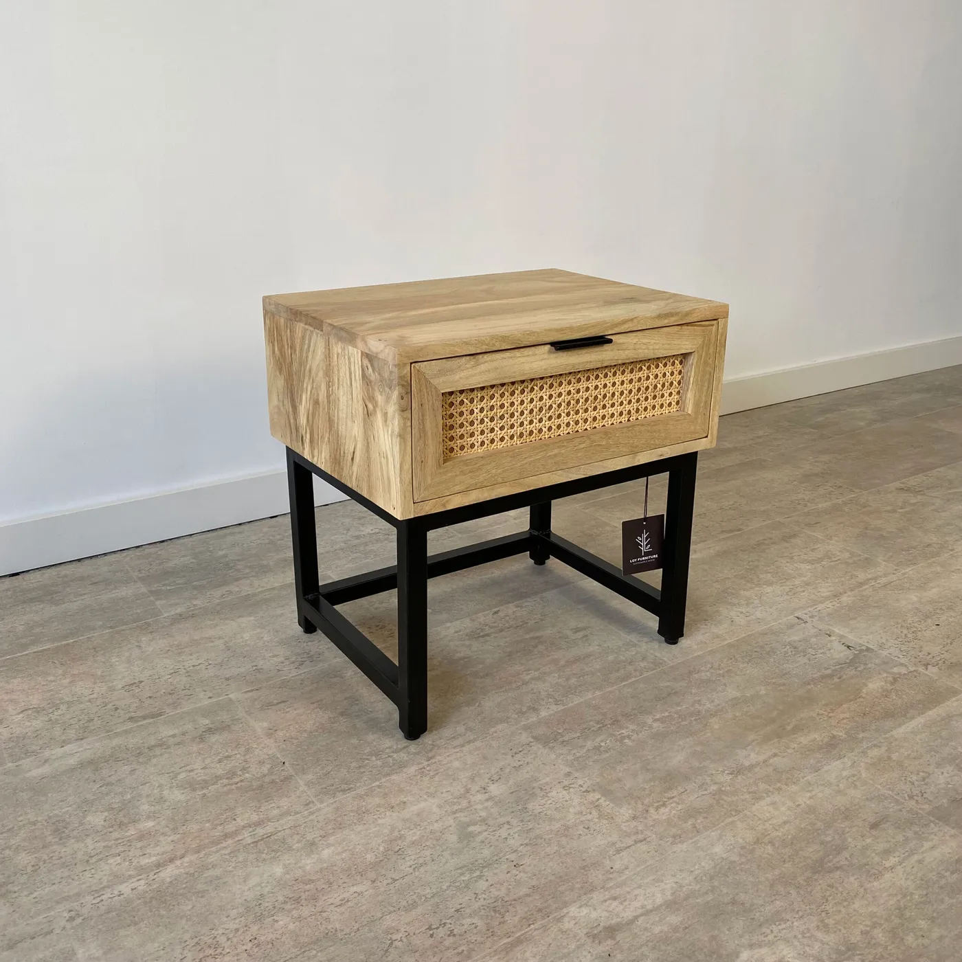 Table de nuit en manguier et rotin — Photo 5