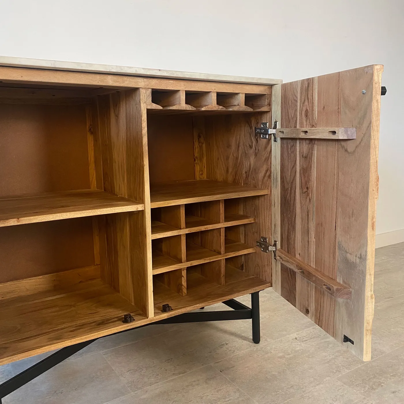 Mueble bar Milan de acacia blanco — Foto 4