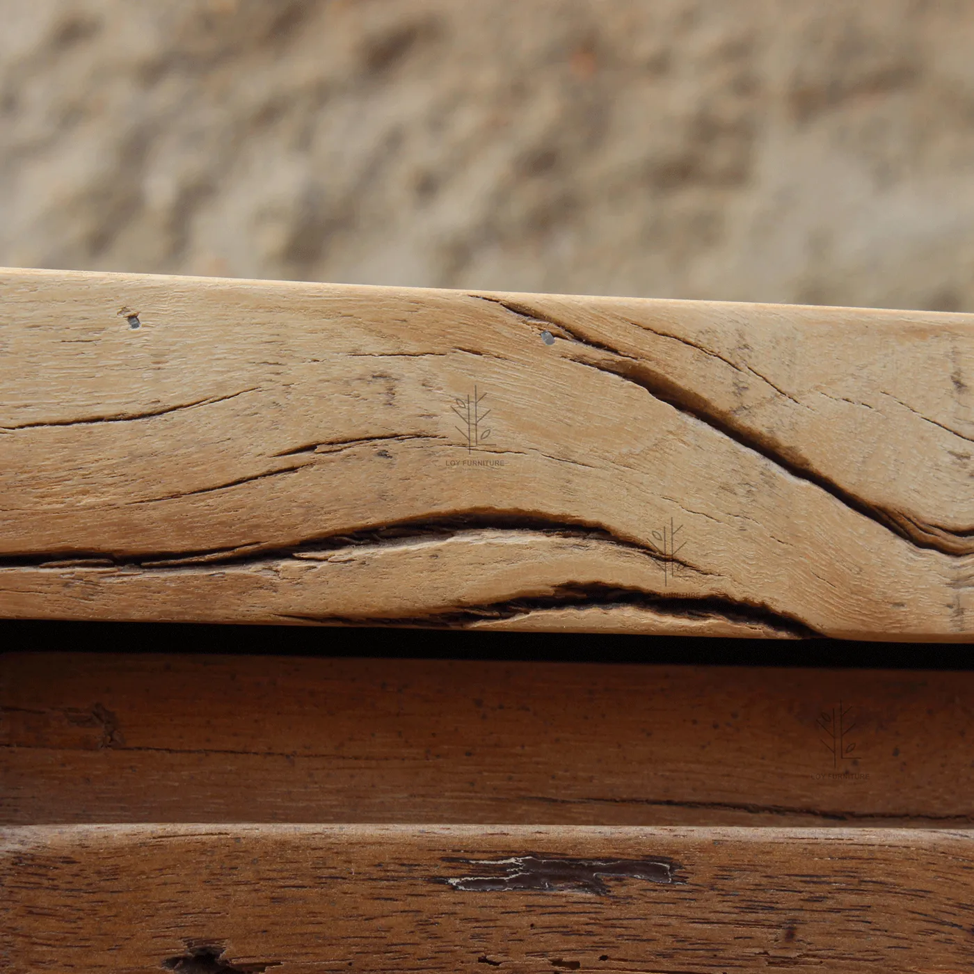 Commode à tiroirs en bois et matériau recyclé — Photo 4