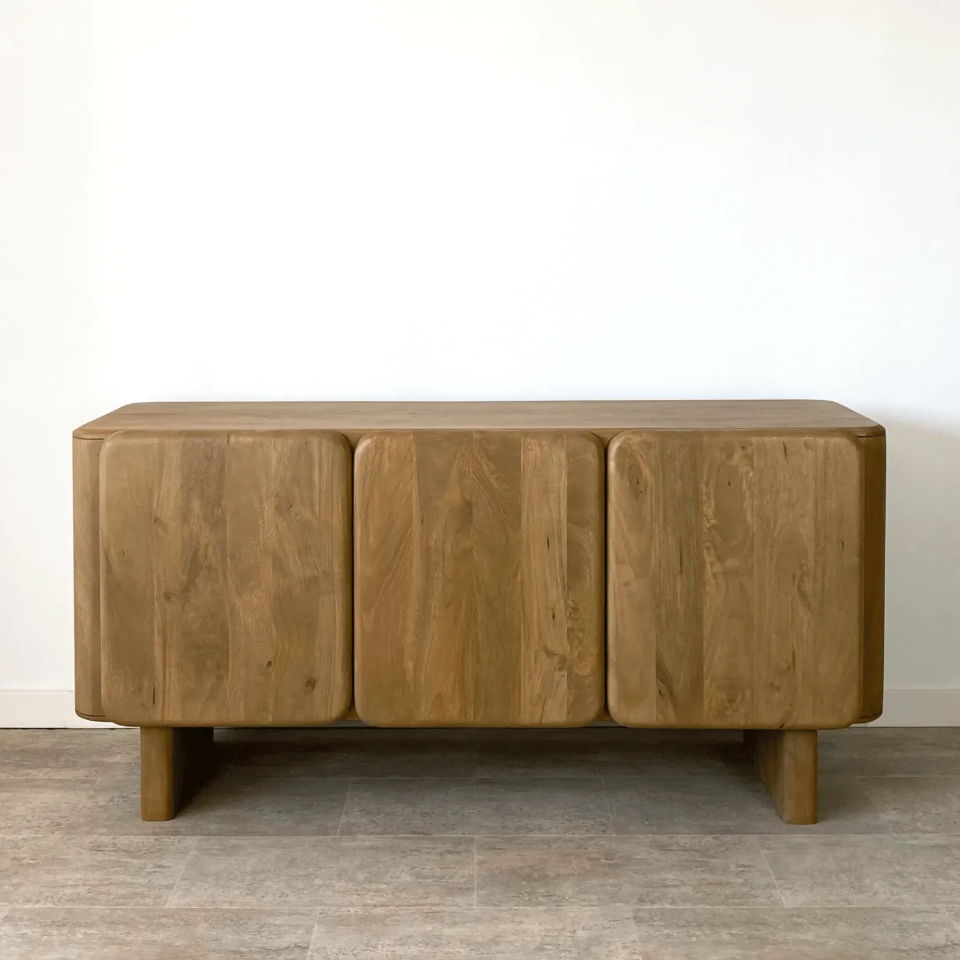 Curve mango wood sideboard — Photo 1