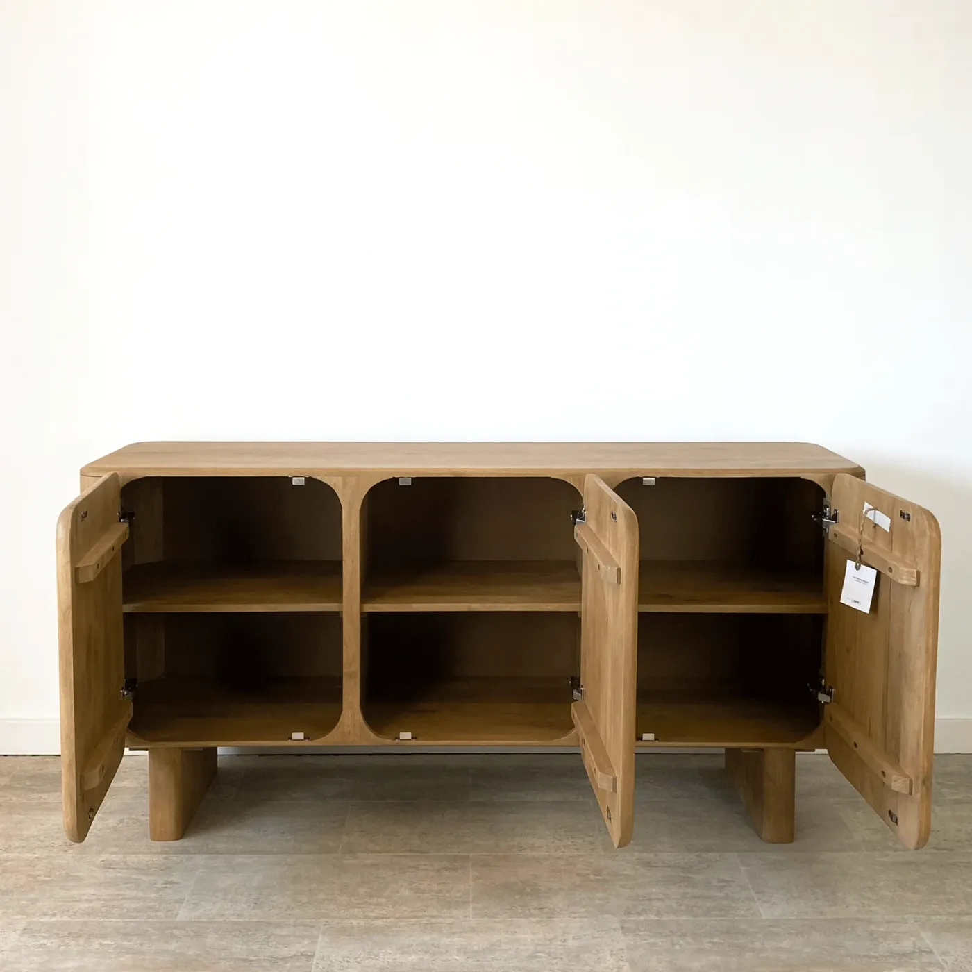 Curve mango wood sideboard — Photo 2