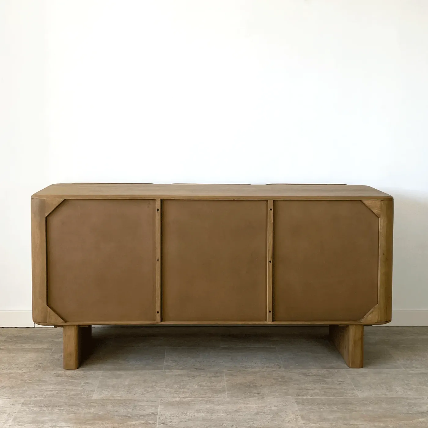 Curve mango wood sideboard — Photo 4