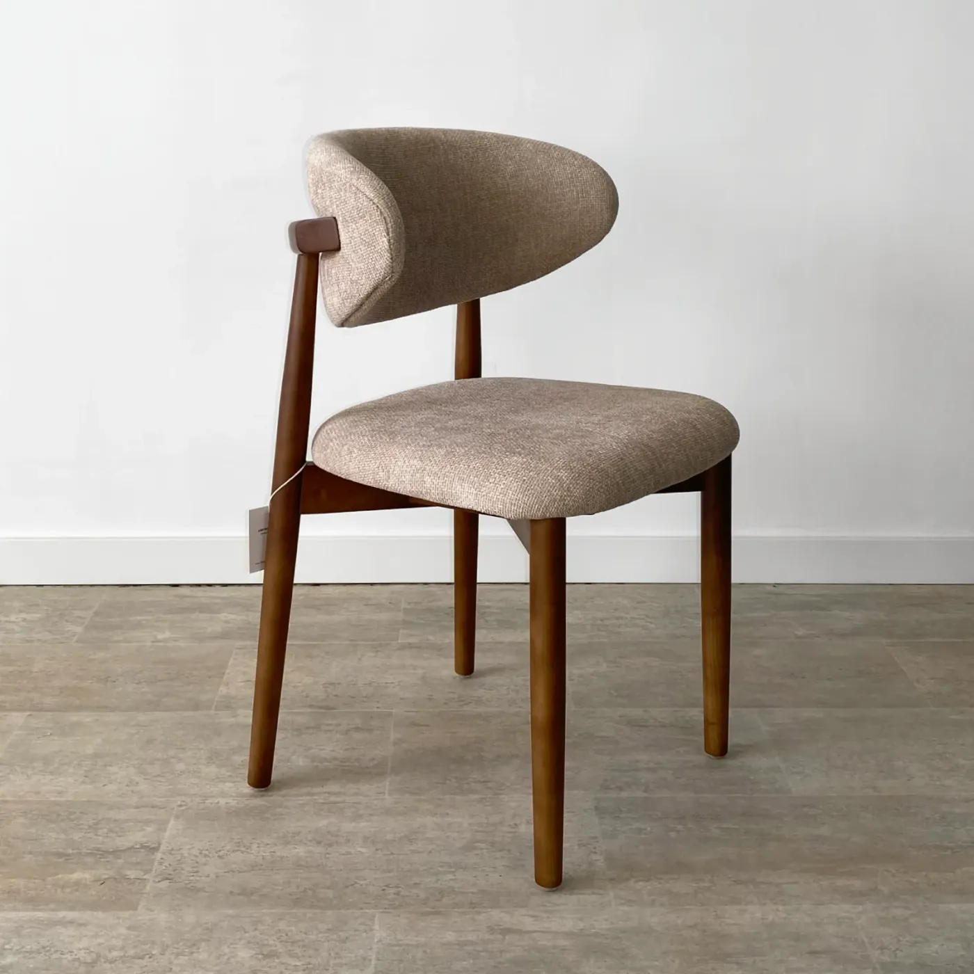 Set van 2 – stoelen van rubberhout en notenhout — Foto 1