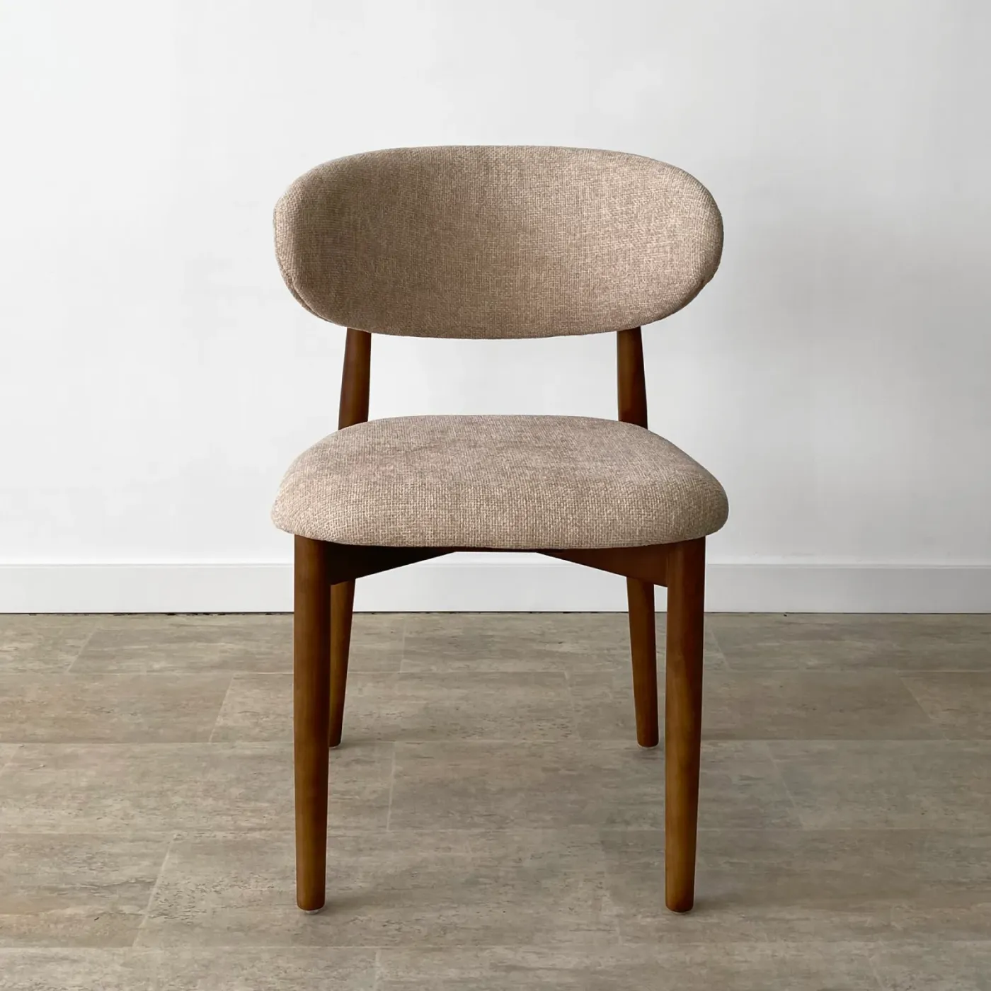 Set van 2 – stoelen van rubberhout en notenhout — Foto 2