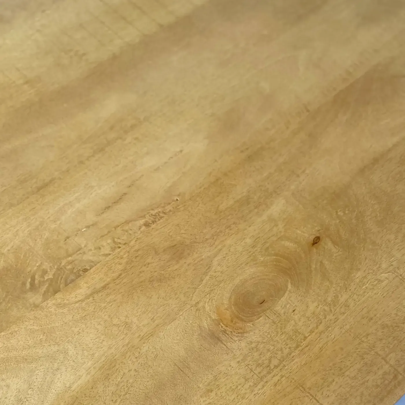 Basic mango wood dining table — Photo 5