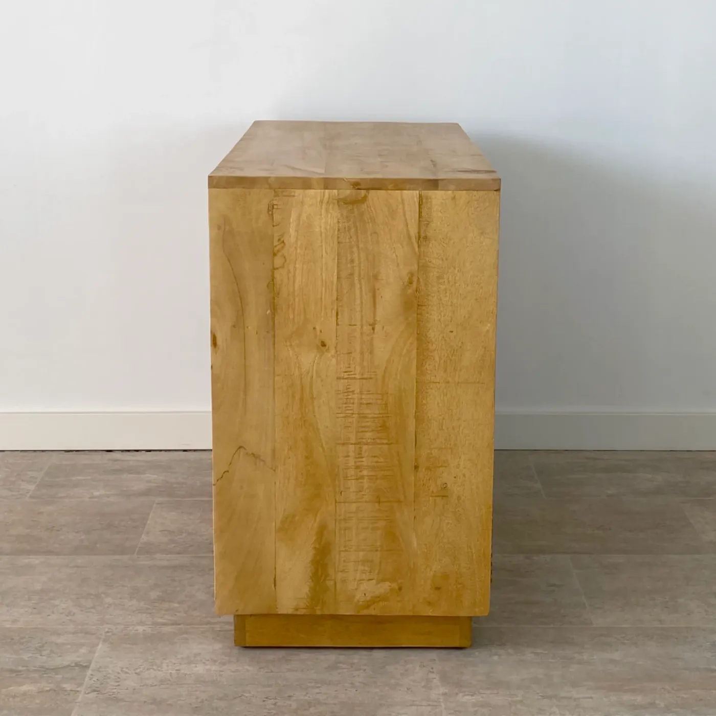 Basic mango wood chest of drawers — Photo 3