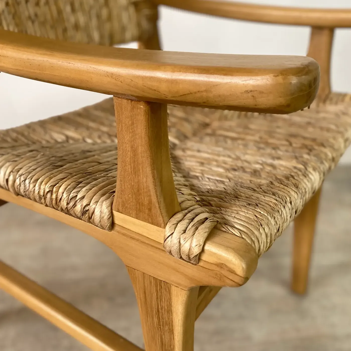 Set of 2 – Ibiza teak seagrass chairs with armrests — Photo 6
