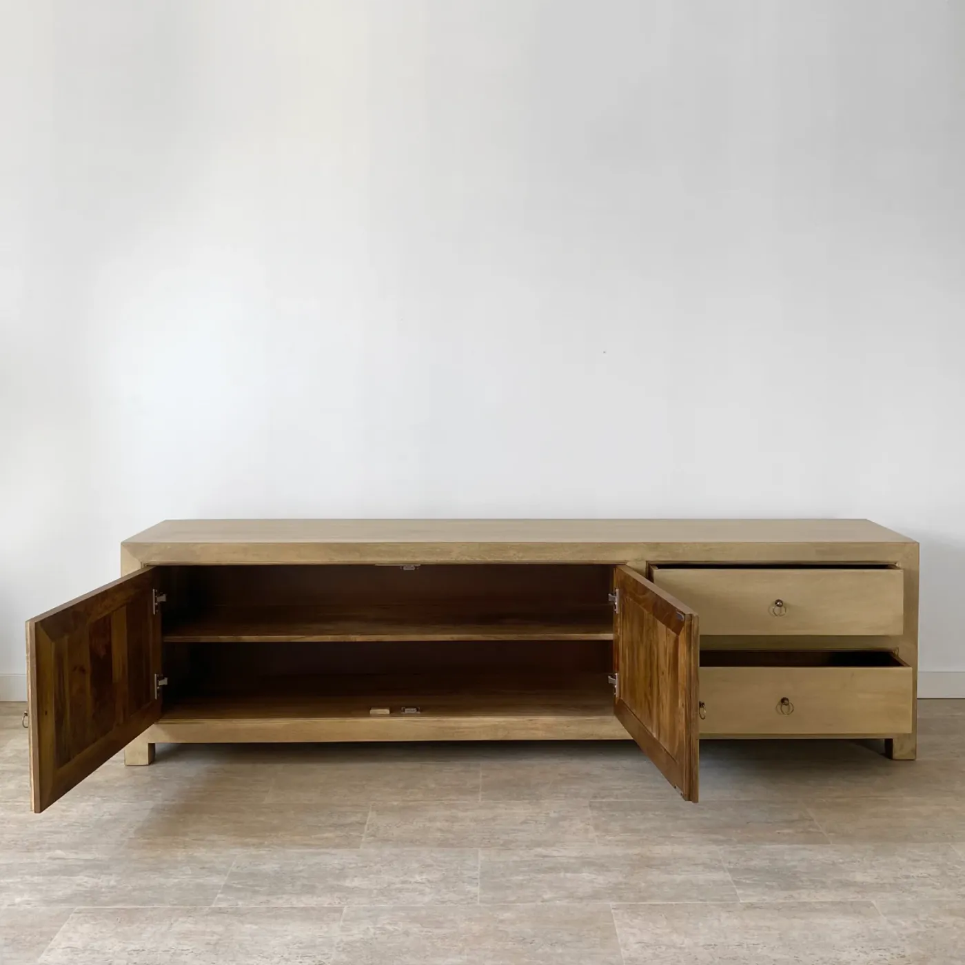 Mueble TV rústico de mango — Foto 2