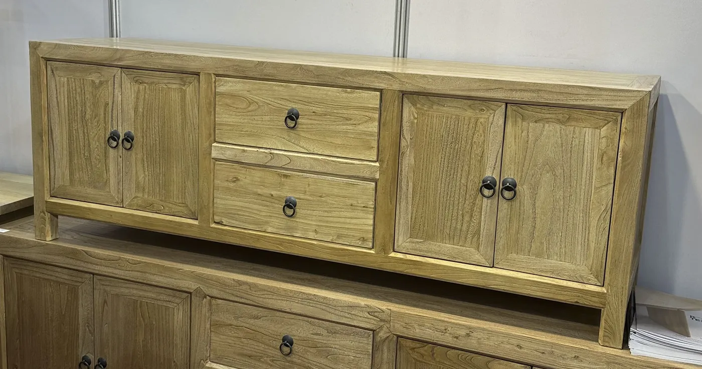 Recycled elm TV unit — Photo 2
