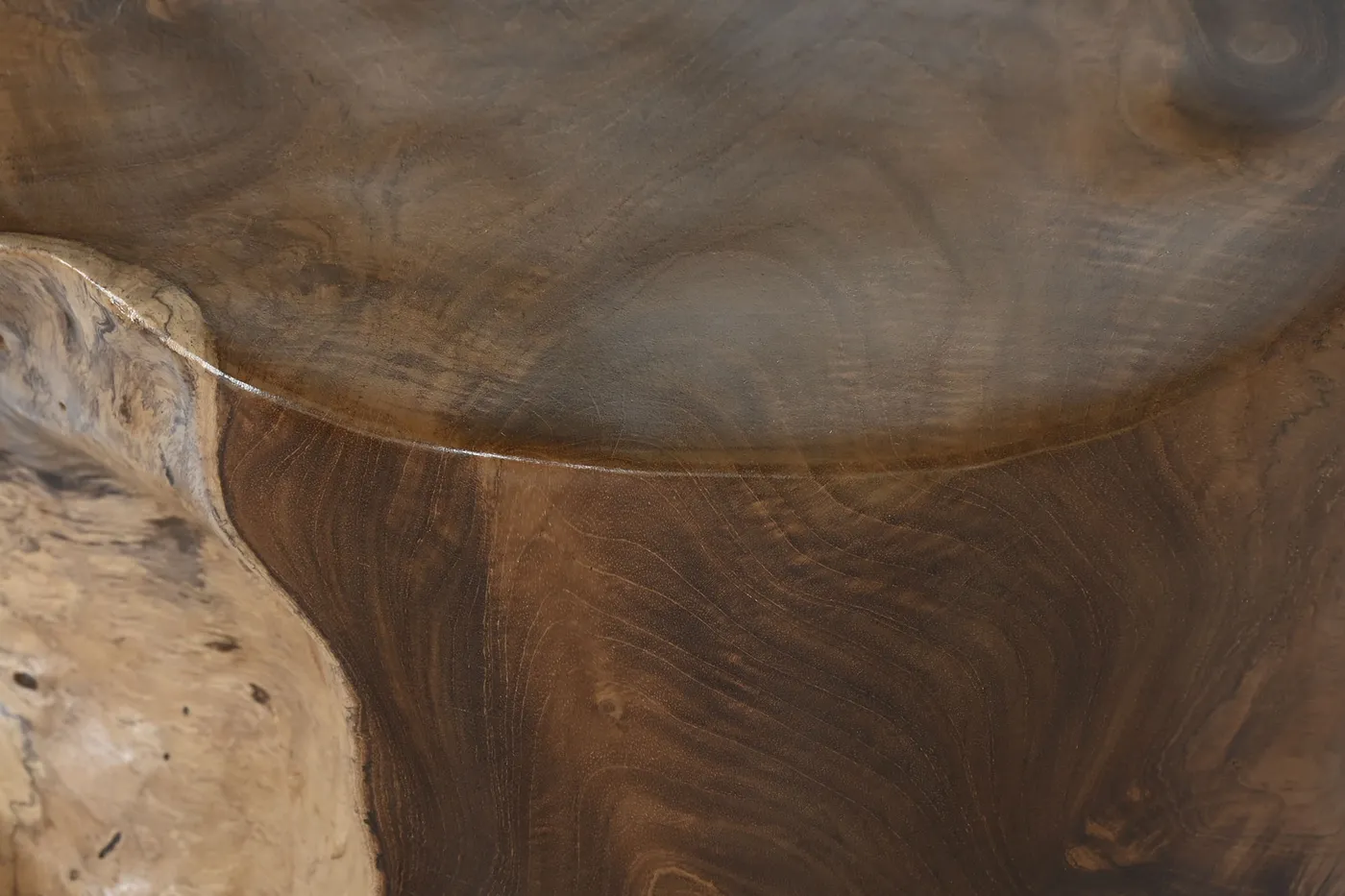 Table d’appoint tronc en teck naturelle — Photo 2