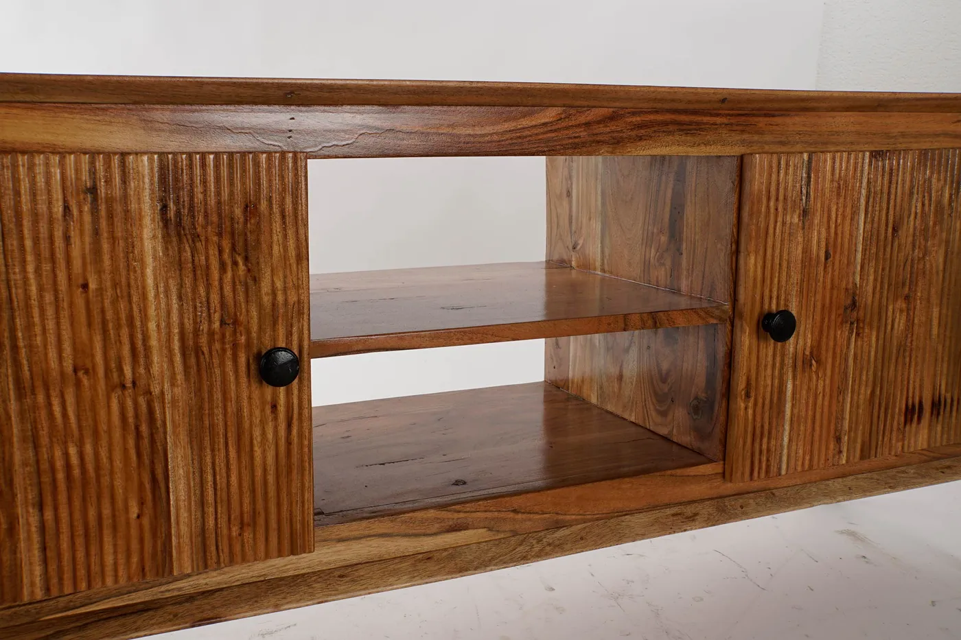 Acacia TV unit – brown / light — Photo 2