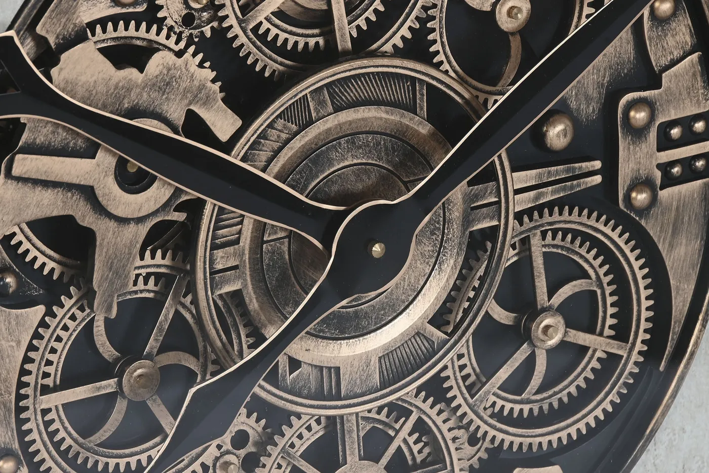 Horloge à fixer au mur en pin et verre blanche — Photo 2