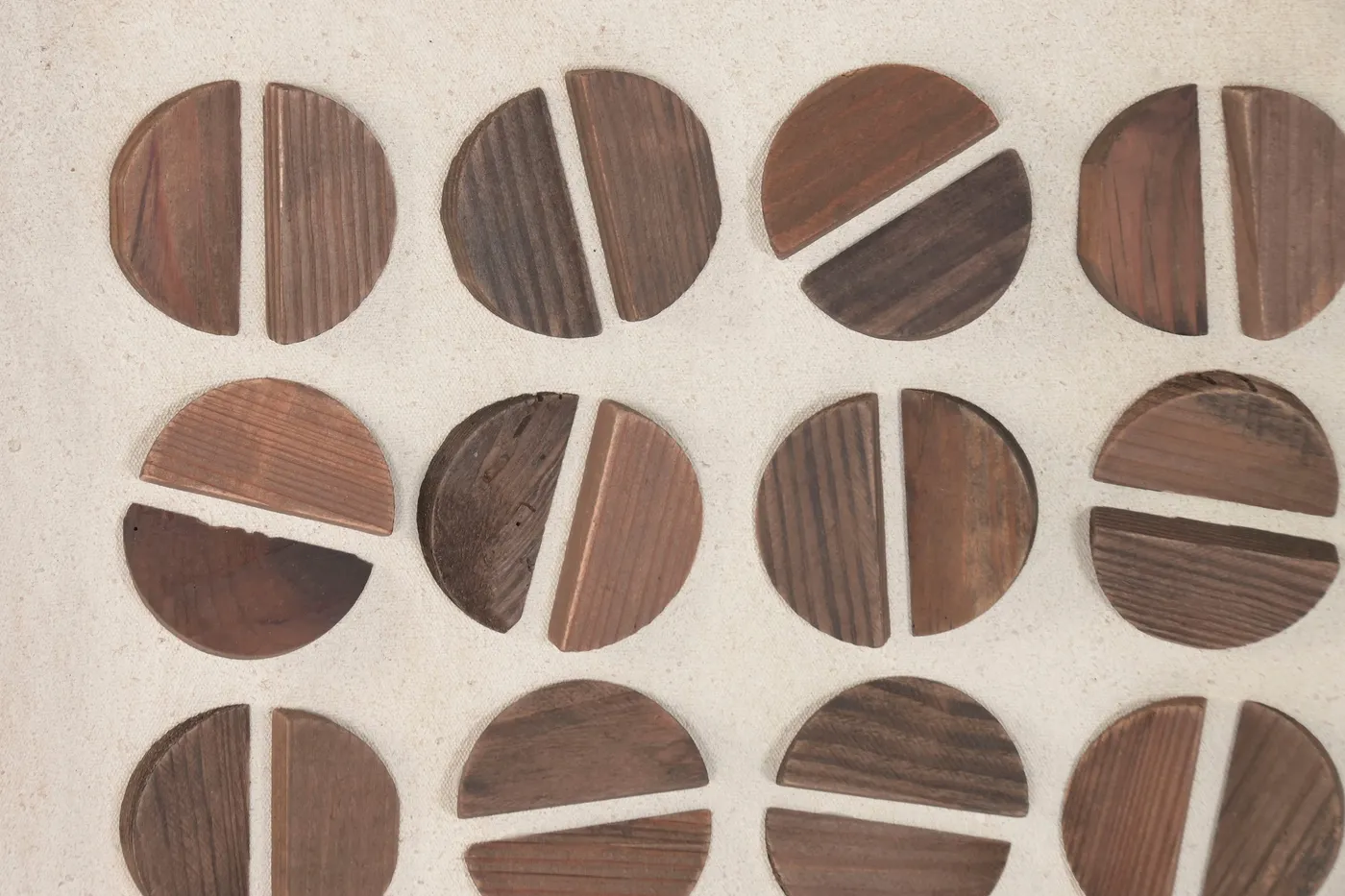 Tableau 3D à cercles en pin recyclé — Photo 2