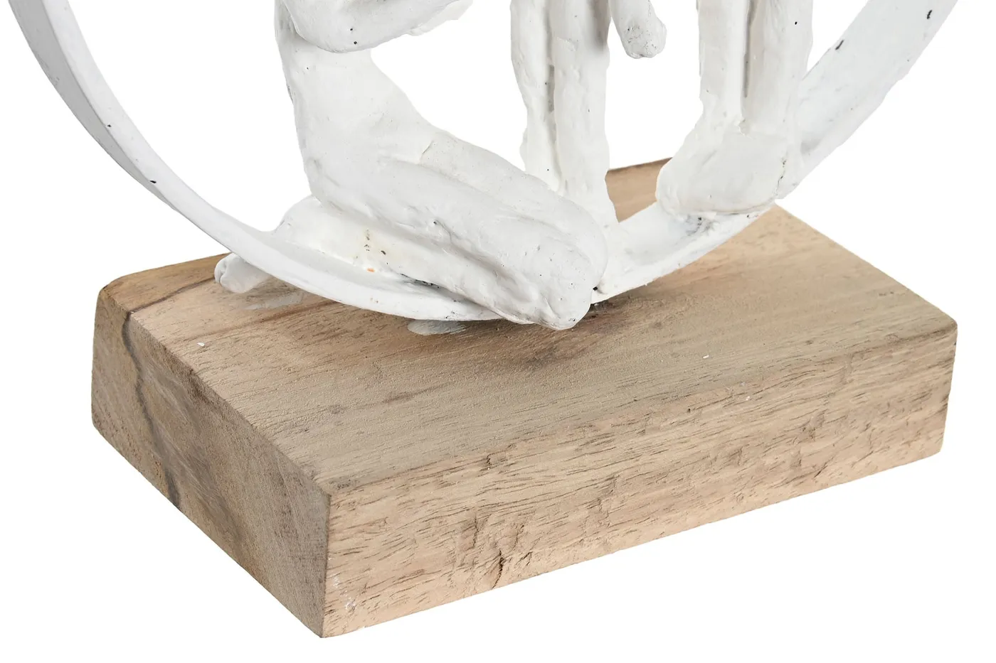 Family mango wood resin figure – white — Photo 2