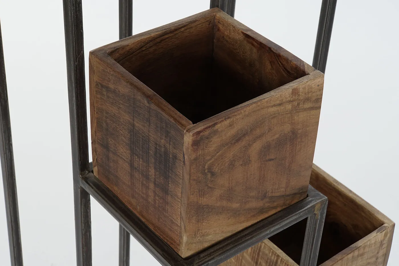 Cache-pot en manguier et métal marron — Photo 2