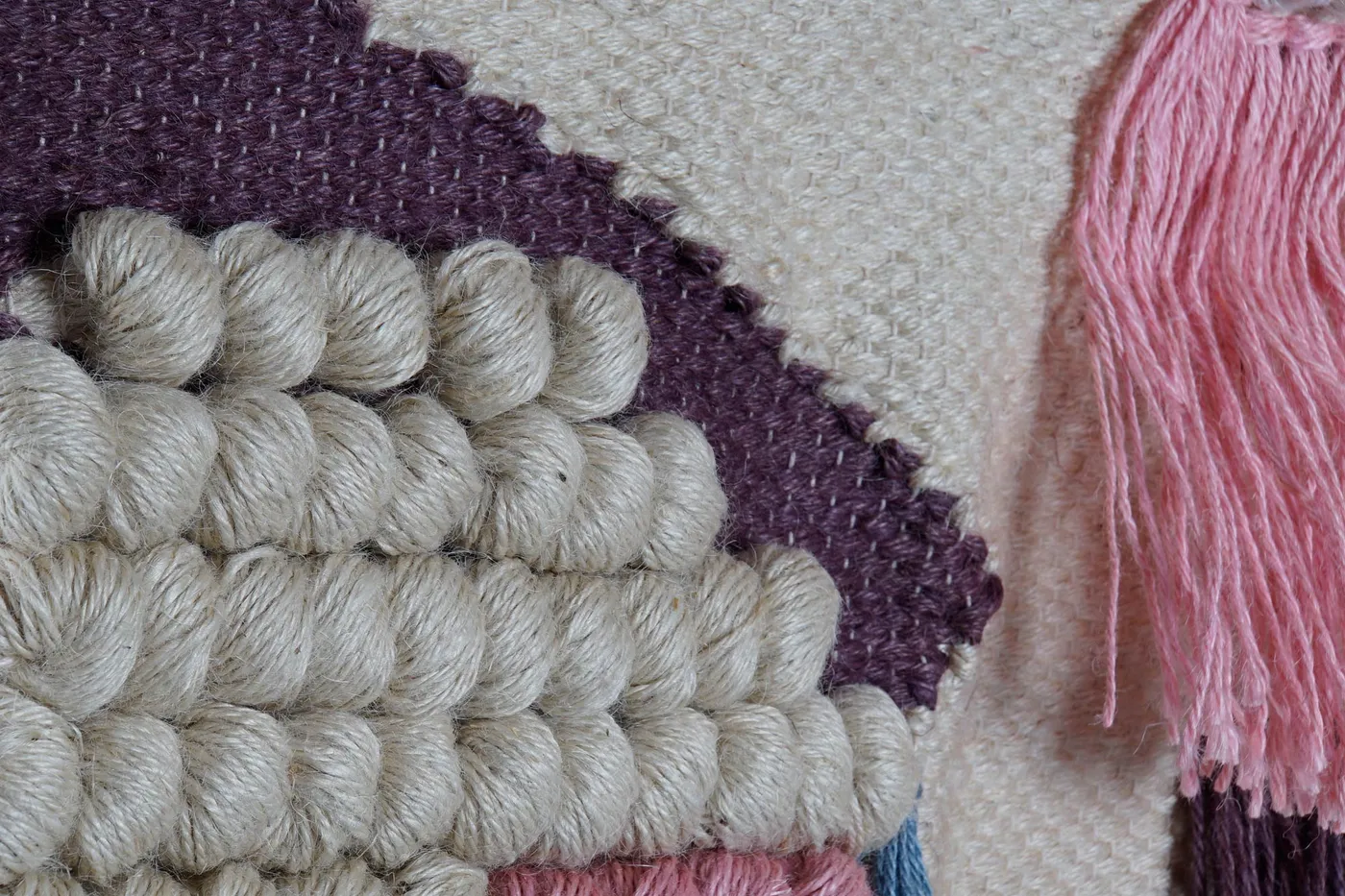 Jute cotton wall hanging with fringes – multicoloured — Photo 2
