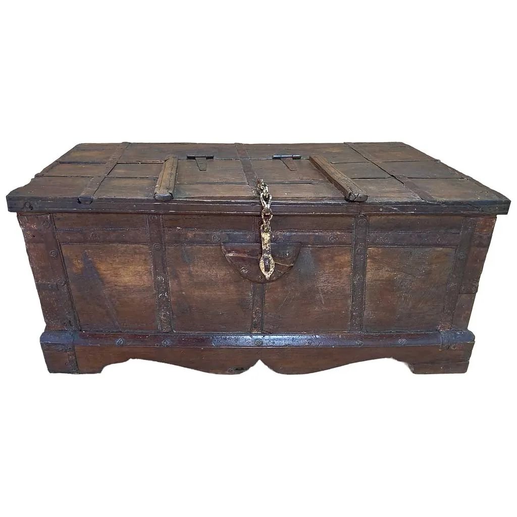 Handmade wood trunk — Photo 2