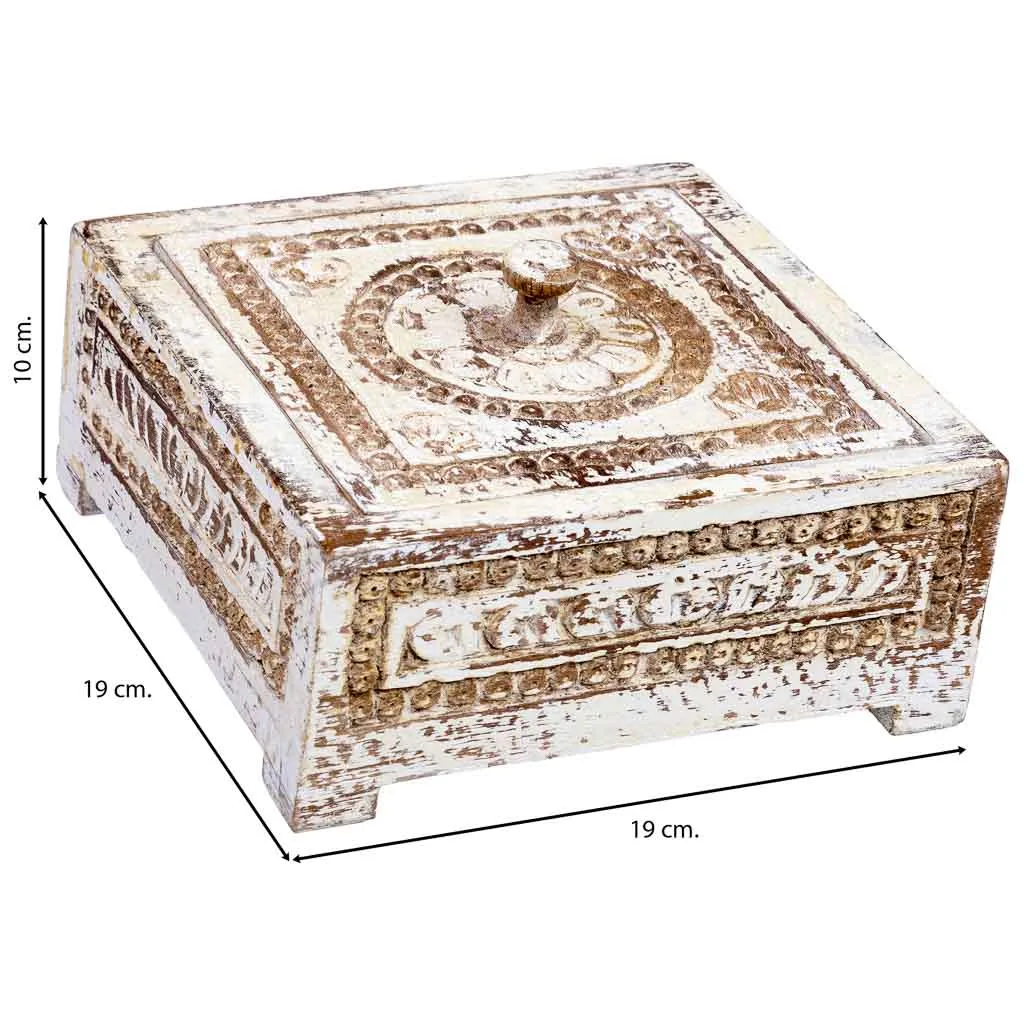 Carved aged wood box – white — Photo 4