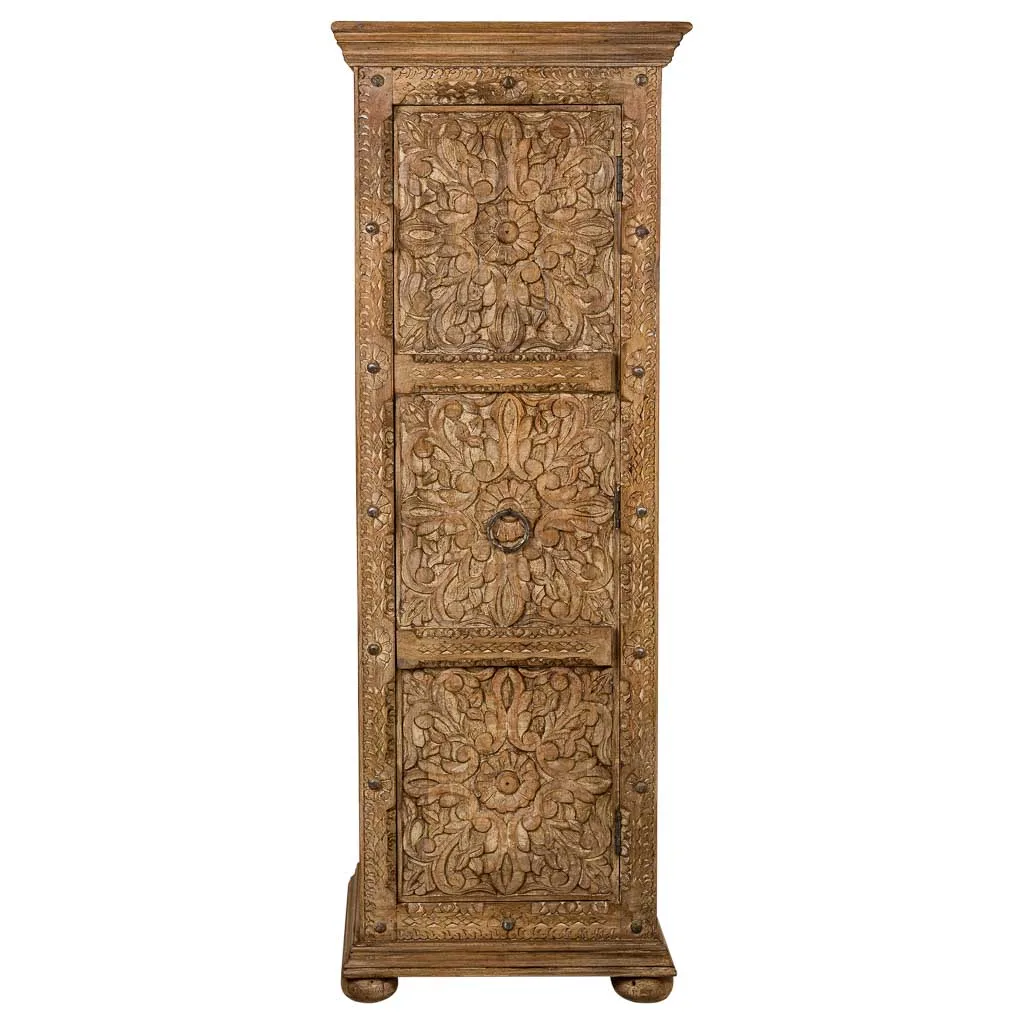 Armoire artisanale en bois marron — Photo 2