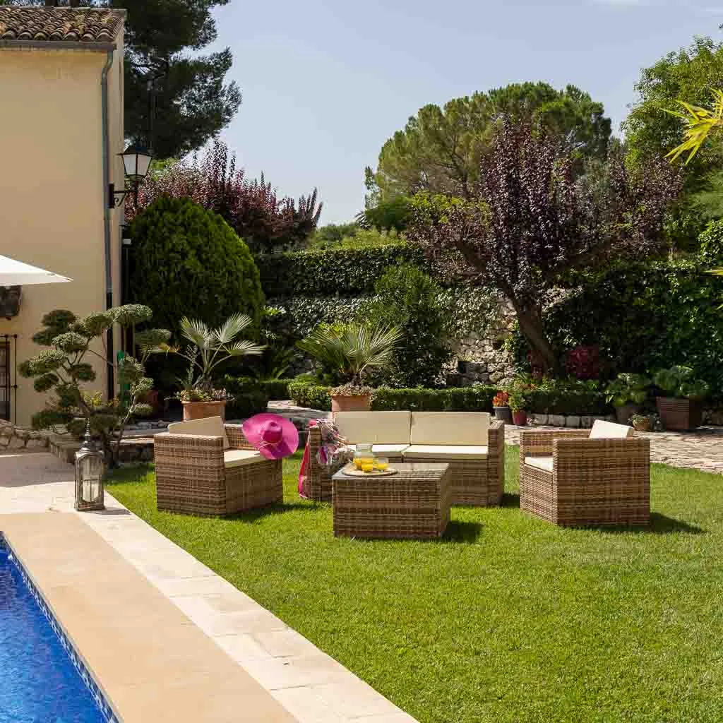 Conjunto mesa sofá sillón marrón — Foto 2