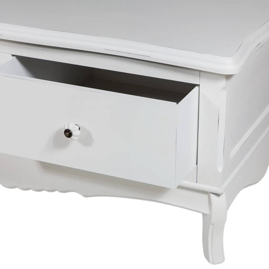 Mueble bajo lacado de madera blanco — Foto 3