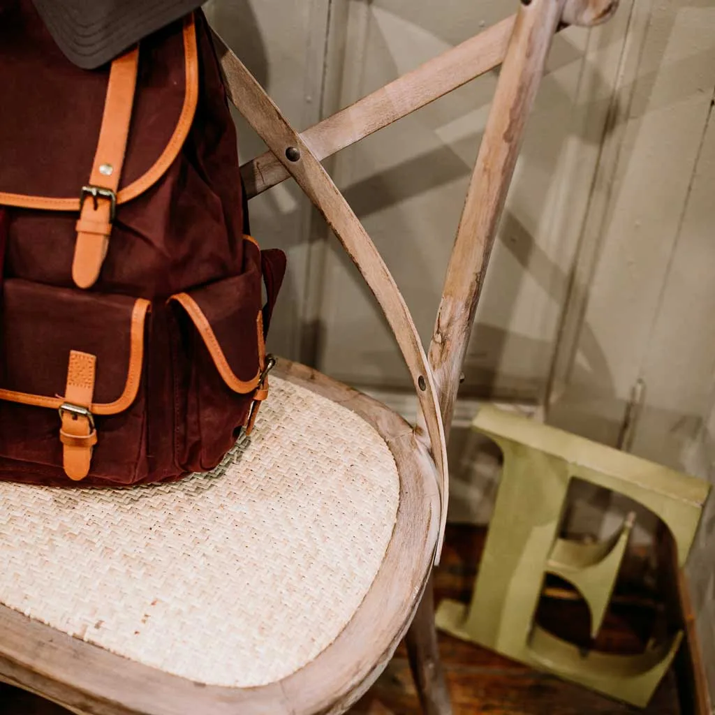Silla asiento de madera y ratán marrón — Foto 2